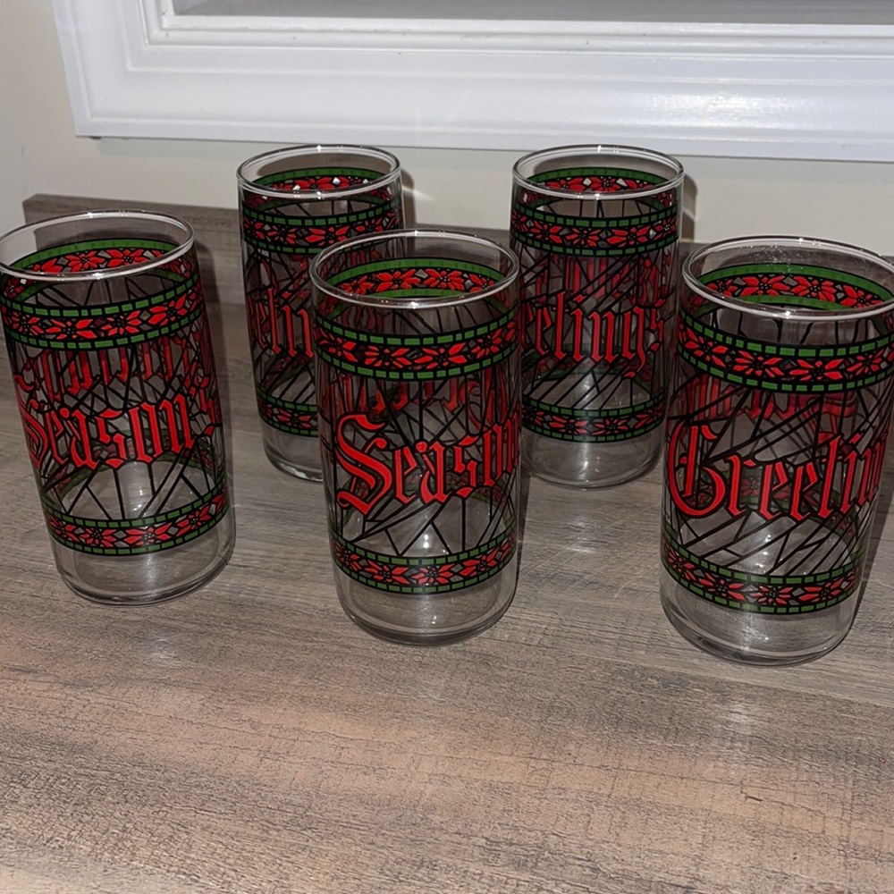5 Vintage holiday glasses. These are a classic. Great used vintage wear.